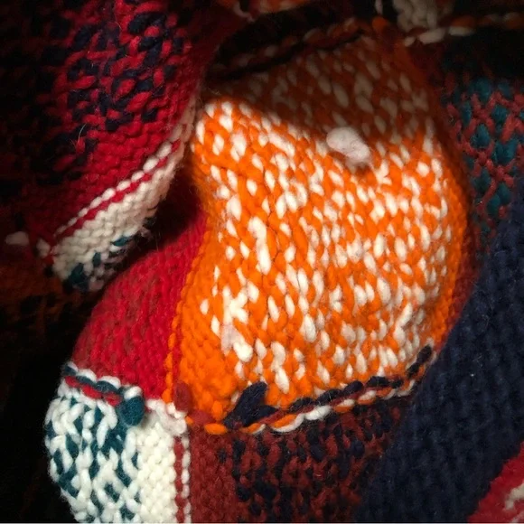 Yach-Ma Handcrafts Colorblock Chunky Knit Wool Sweater - Picture 10 of 10